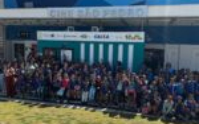 Alunos da E. Mz. Pequiá participam de ação educativa no Cine São Pedro